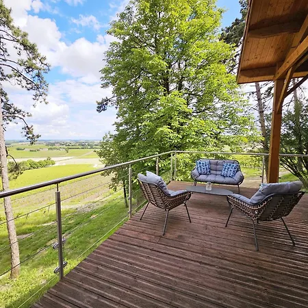 Le Des Pins Sur Les Vignes בקתה