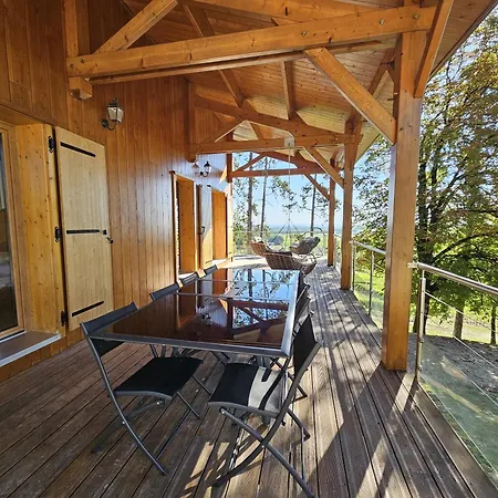 Le Des Pins Sur Les Vignes בקתה