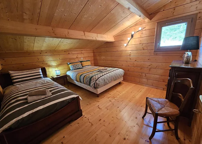 Le Des Pins Sur Les Vignes