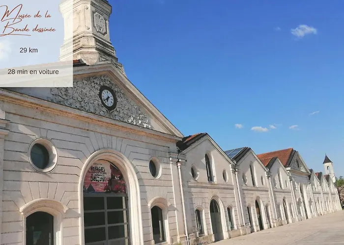 Le Des Pins Sur Les Vignes 木屋